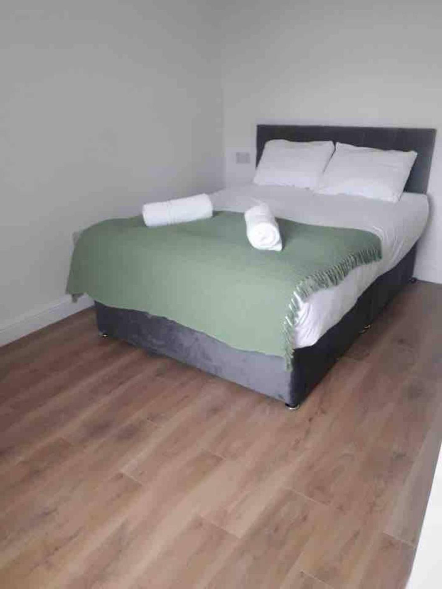 Catherine 5 Bedroom House Crewe Exterior foto